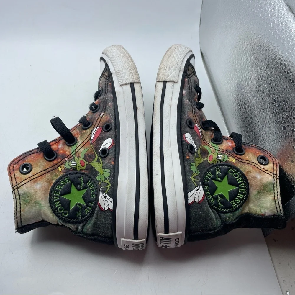 Converse X Looney Tunes High-Top Sneakers boys size 11C